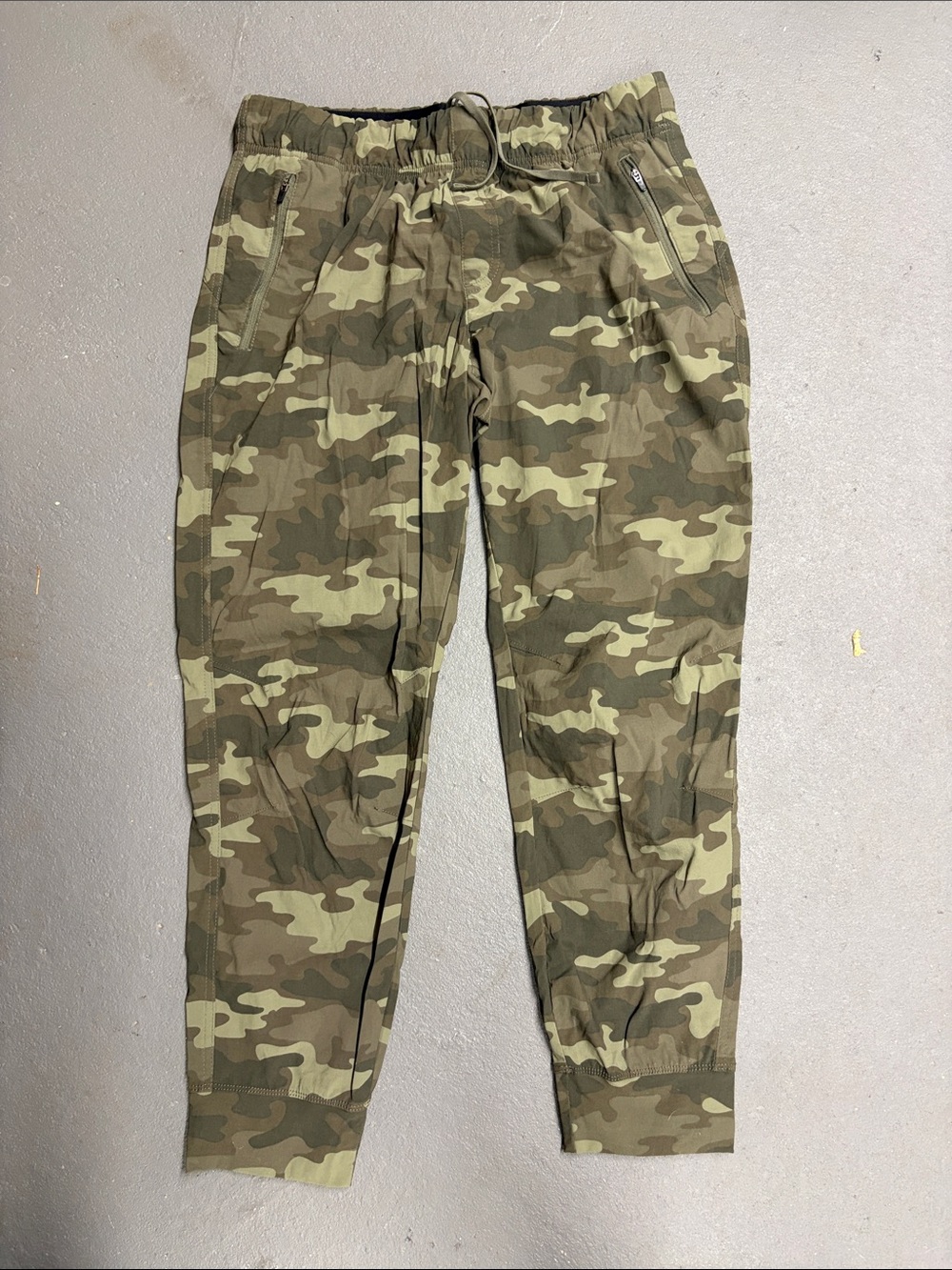 Eddie Bauer Women's Camouflage Ankle Joggers - Olive Green